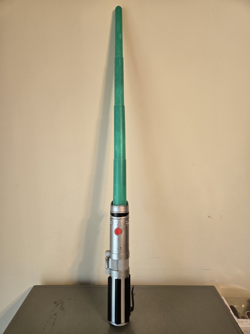 2004 Hasbro Star Wars Luke Skywalker Lightsaber